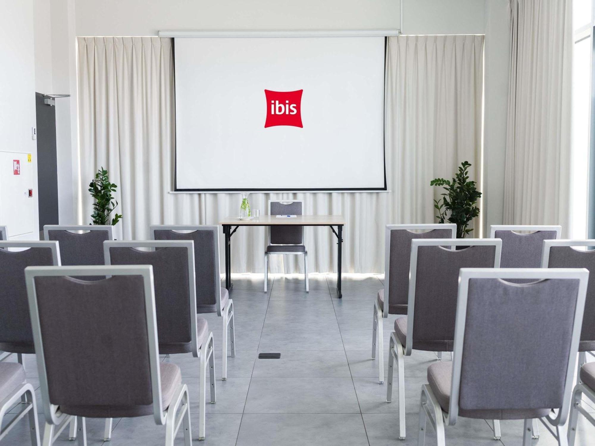 苏奇拉斯 Ibis Poznan Polnoc酒店 外观 照片